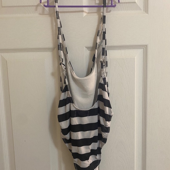 Lioness Swimsuit - Picture 2 of 3